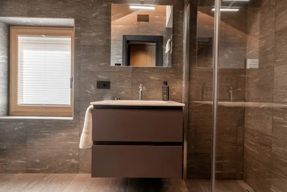 Bathrooms, Chalet Pandora
